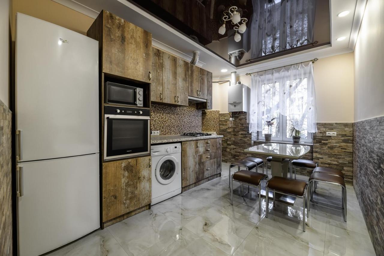 Kyivska Apartments Leopoli Esterno foto